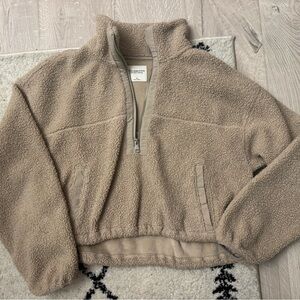 Abercrombie & Fitch Tan Sherpa Crop Sweater with Relaxed Fit
